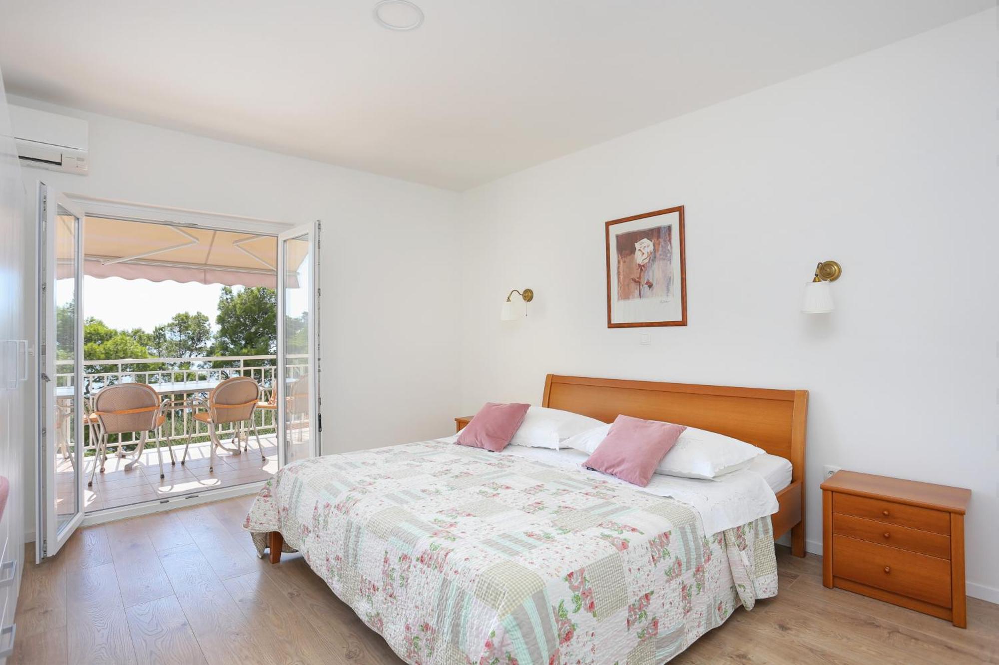 Apartments By The Sea Brela, Makarska - 6688 Стая снимка